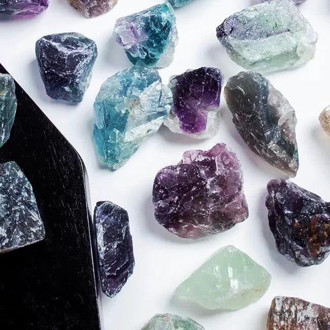 Simurg 1 lb package with multiple pieces for varied lapidary projects.