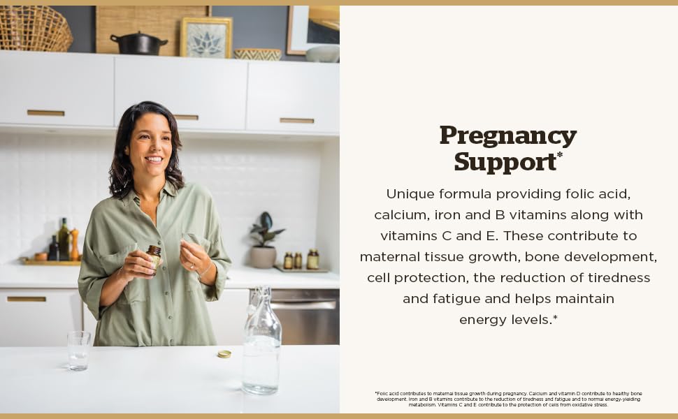Solgar Prenatal Nutrients 120 Tabs packaging box emphasizes comprehensive prenatal nutrition.