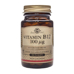 Solgar Vitamin B12 100ug bottle close-up showing label and energy support.