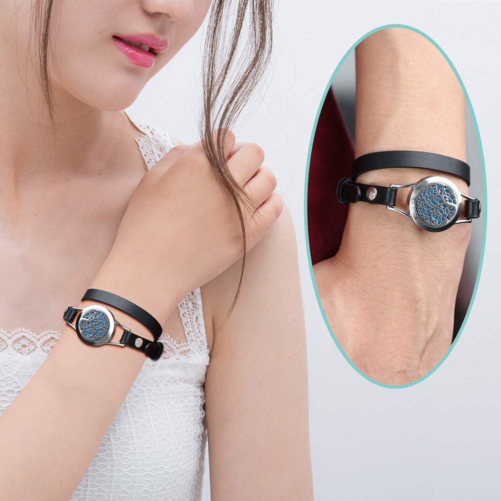 SOMORA bracelet with circular dial carvings adds retro elegance to daily wear.