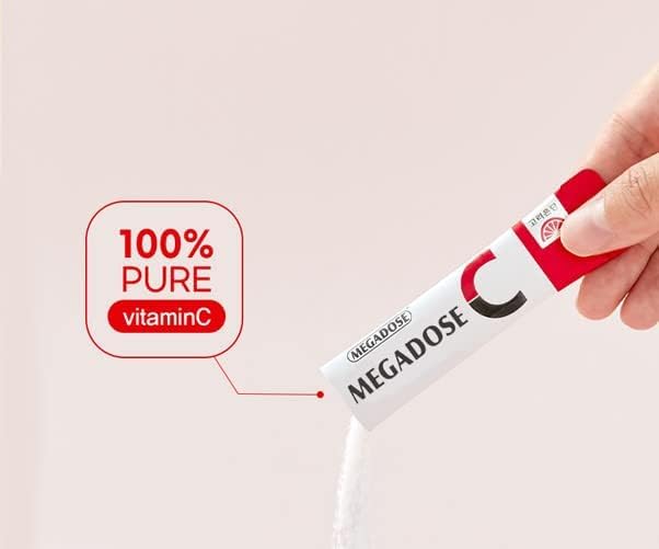 Sookwang MEGADOSE powder added to a smoothie for easy blending.