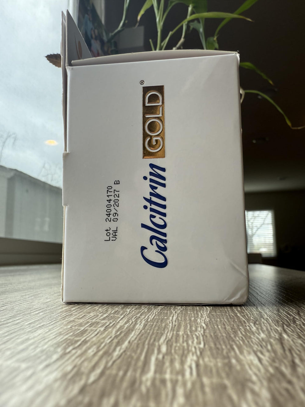 Soy Sano Calcitrin Gold glucosamine and chondroitin illustration highlights joint-supporting ingredients.