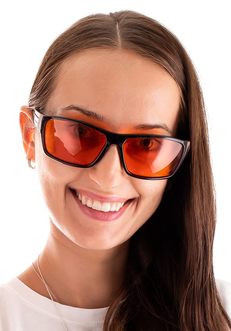 Close-up of Spectra479 amber lenses with bright tint for natural eye contact.