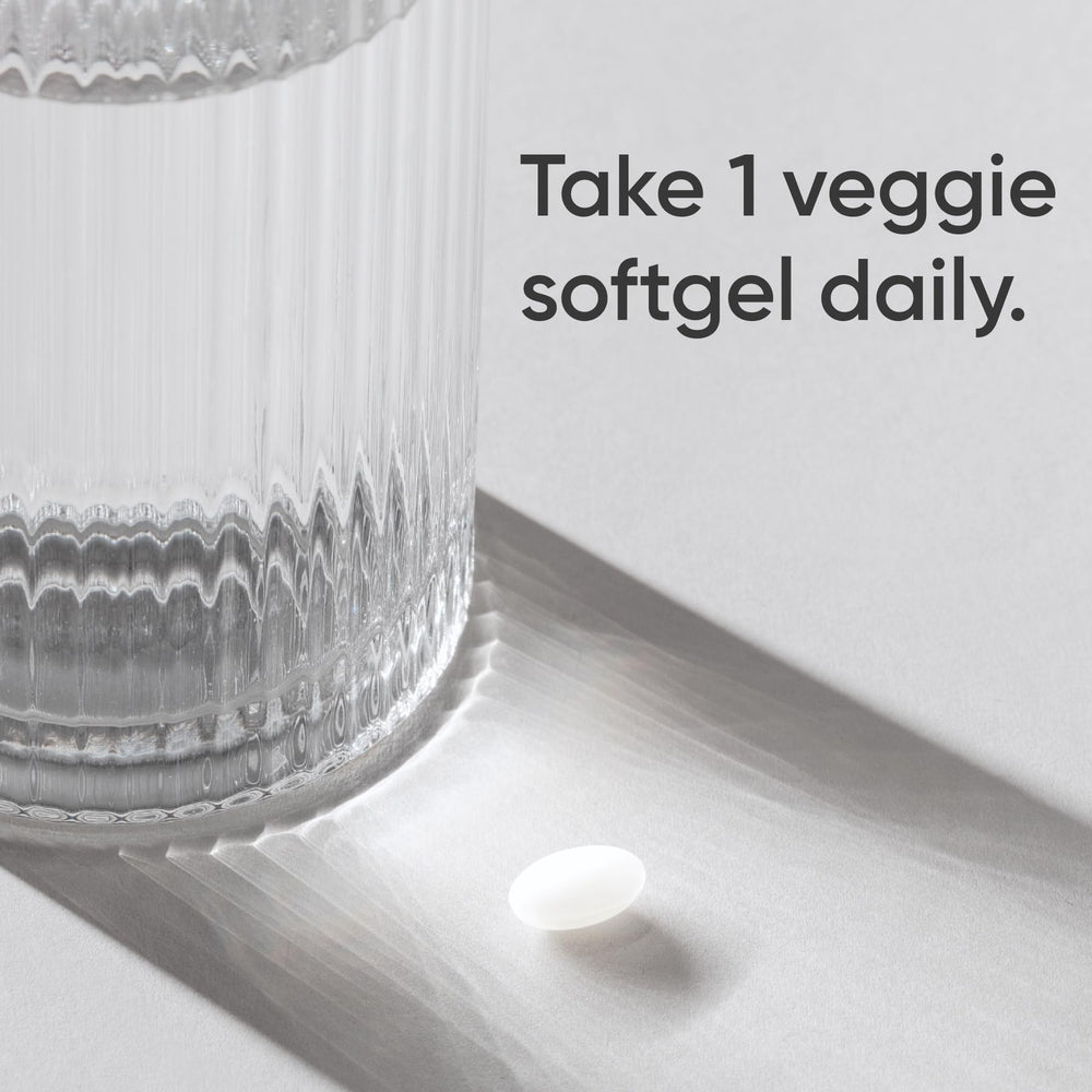 Label shows organic coconut oil base in Sports Research Biotin capsules.