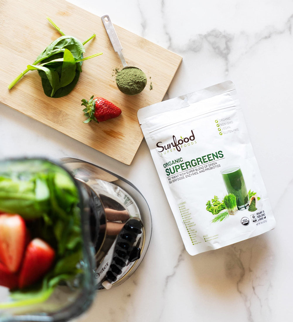 Sunfood Supergreens ingredients illustration featuring spirulina and chlorella for nutrient-dense greens.