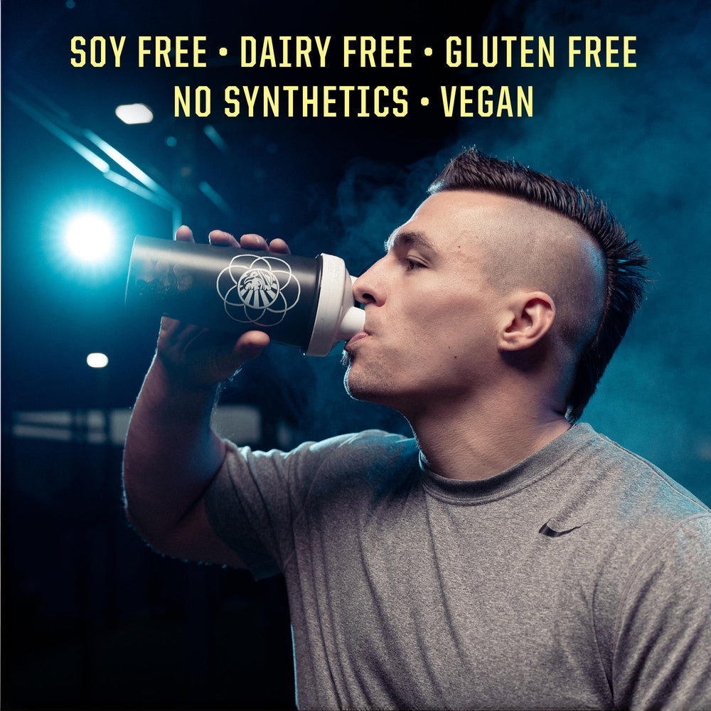 Sunwarrior Fulvic Acid Drops smoothie image shows versatile mixing.