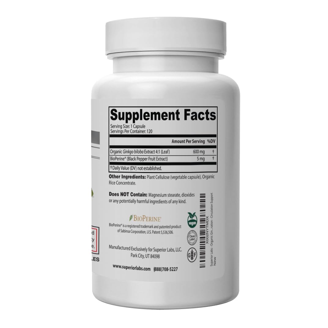 Superior Labs Ginkgo Biloba capsules pour demonstrates convenient daily usage for focus