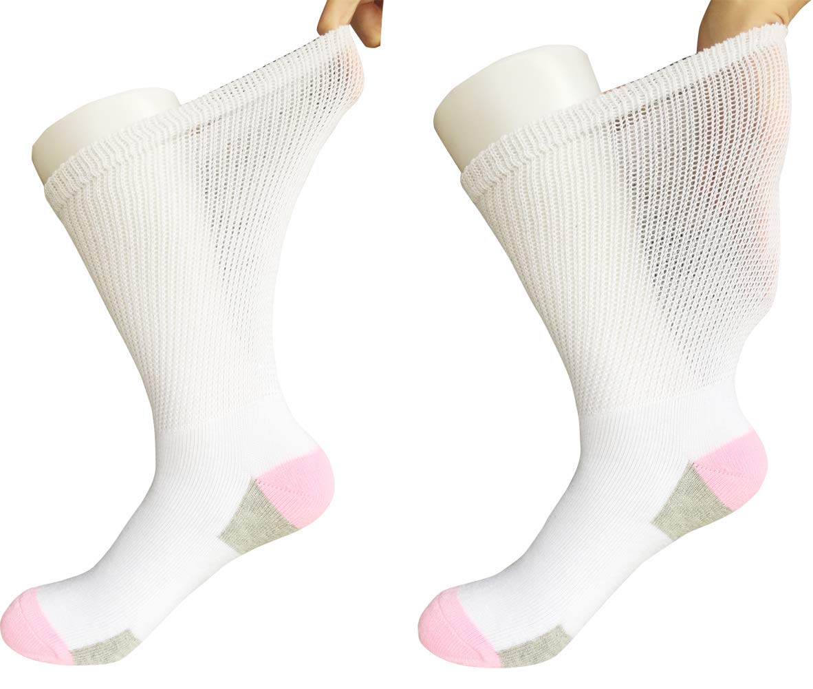 SYOLLAVE socks featuring moisture-wicking fiber to keep feet dry.