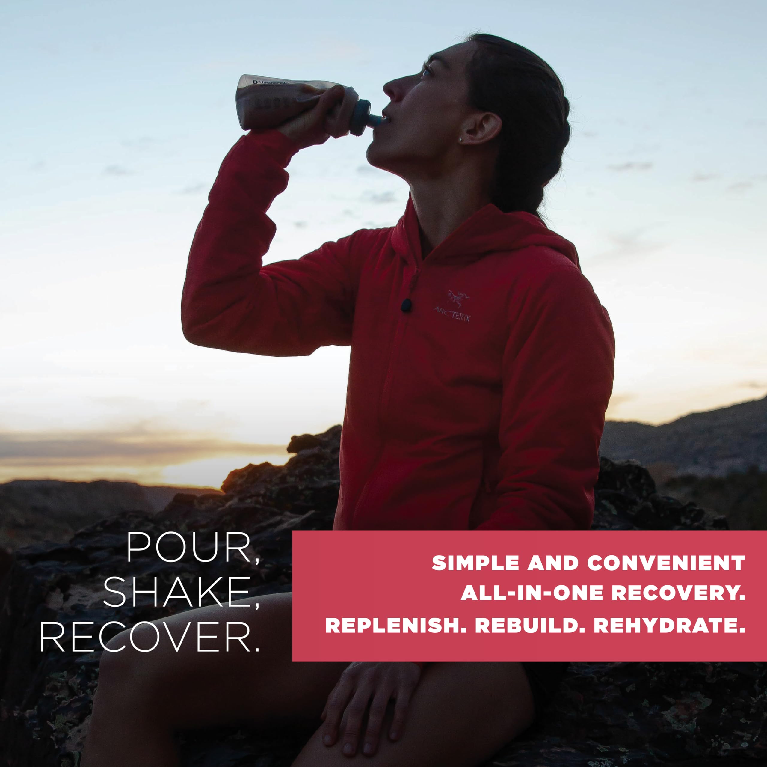 Tailwind Recovery Mix dissolving quickly in water with smooth mixability.