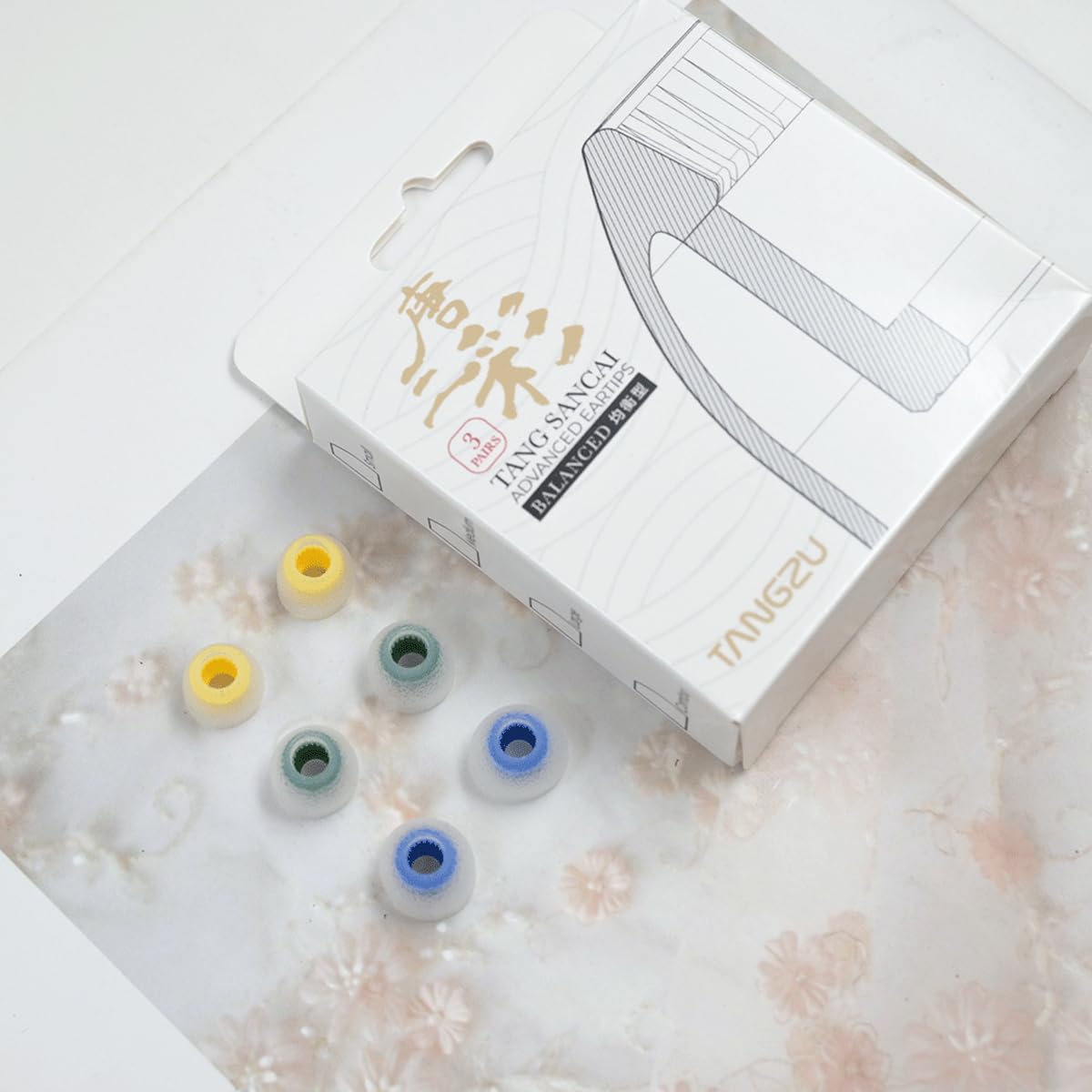 Compatibilidad Tang Sancai con IEM y auriculares compatibles.