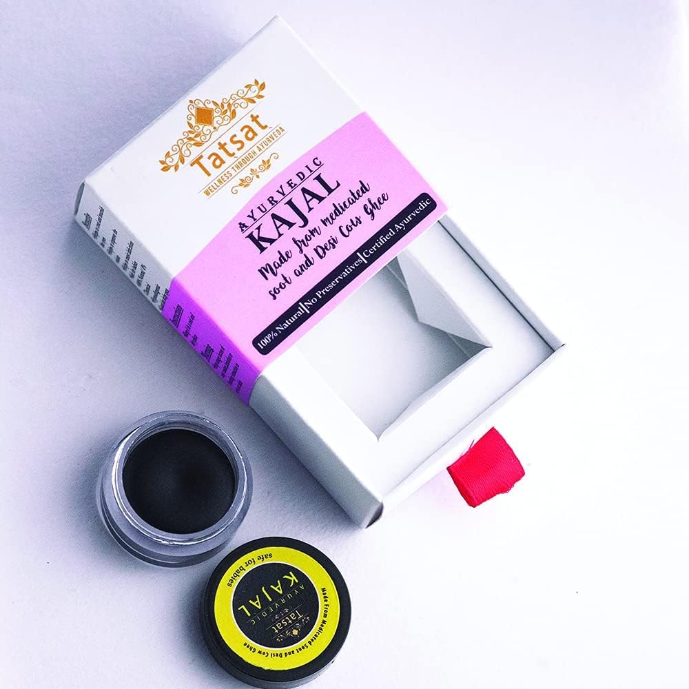 TATSAT Matte finish Deep black kajal stroke for clean lines.