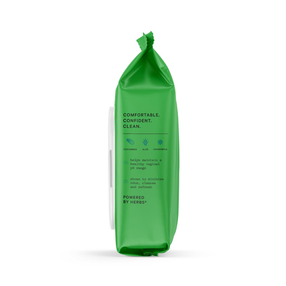 Wipes suitable for facial use to refresh skin with gentle care.
