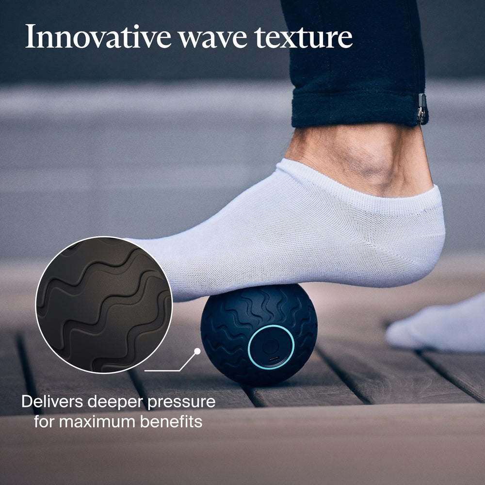 TheraGun WaveSolo hypoallergenic foam for comfortable skin contact.