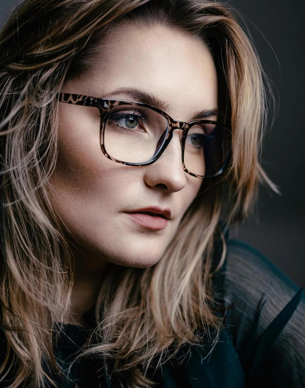 TIJN blue light blocking glasses, side view, lightweight frame for all-day wear.