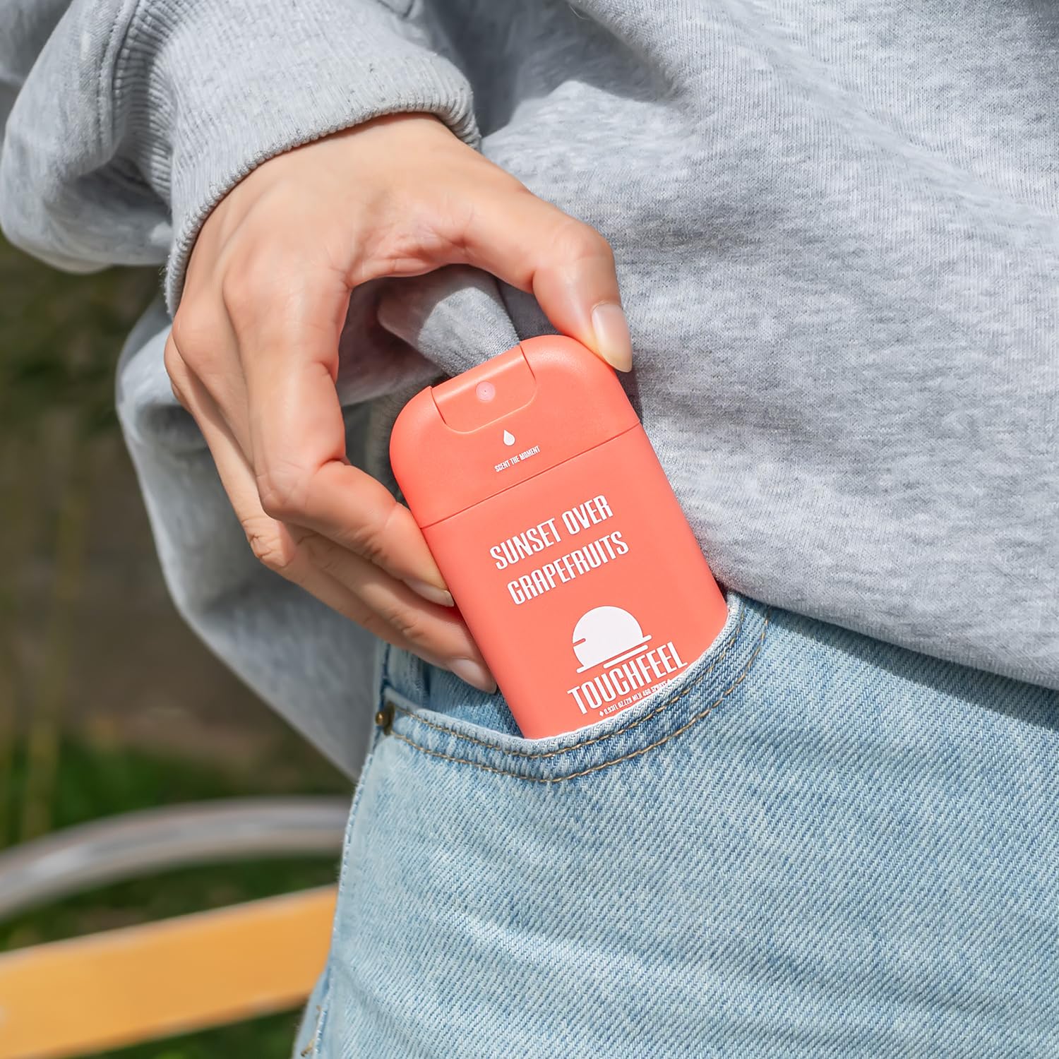 Fragrance notes grapefruit, rose, tangerine in TOUCHFEEL Power Mist