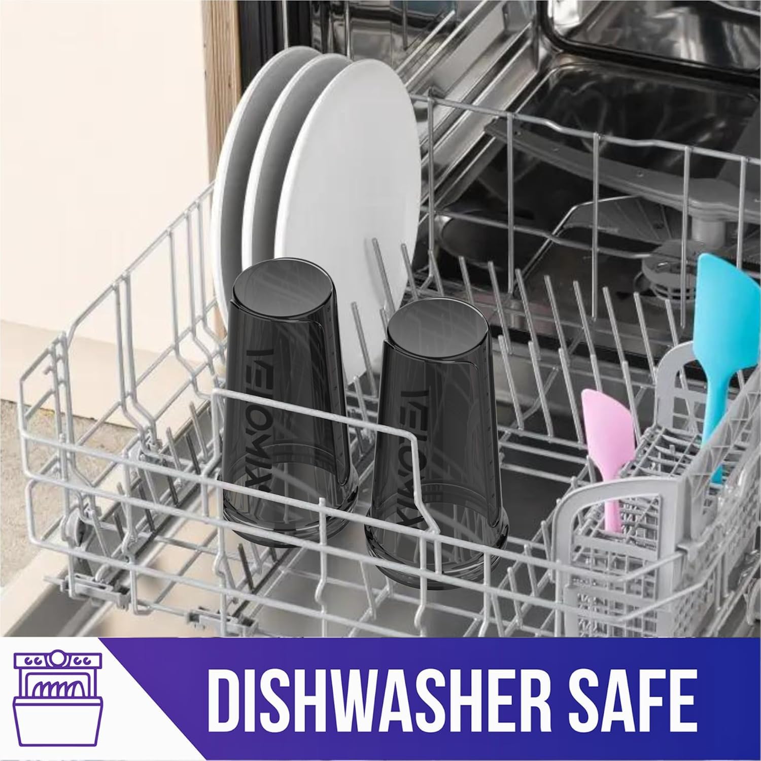 VELOMIX leak-proof cap assembly prevents spills during travel.