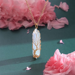 VIBILIA tree of life necklace symbolizes growth and positive energy