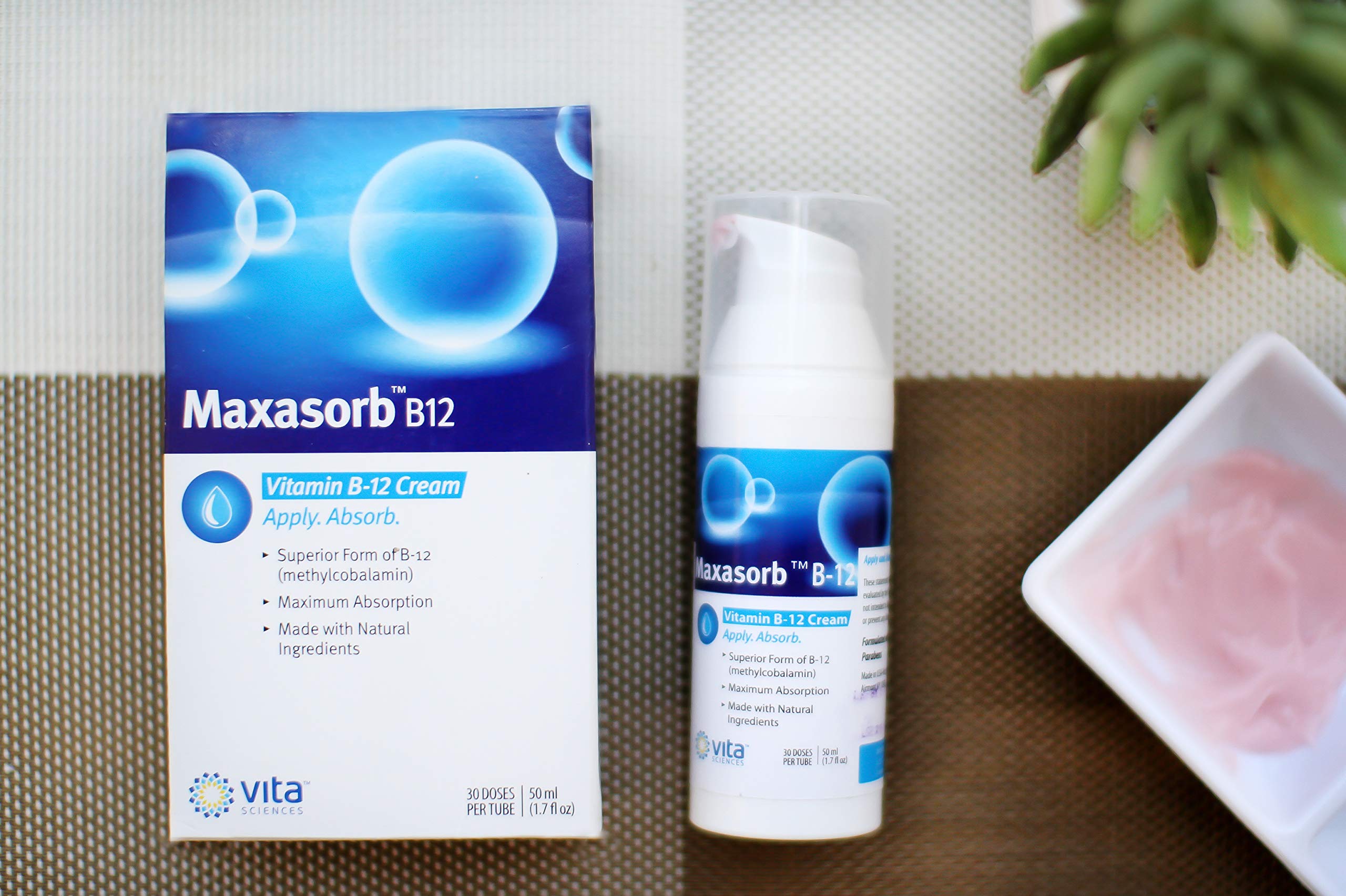 Vita Sciences B12 Cream non-greasy absorption supports comfortable layering with other products.