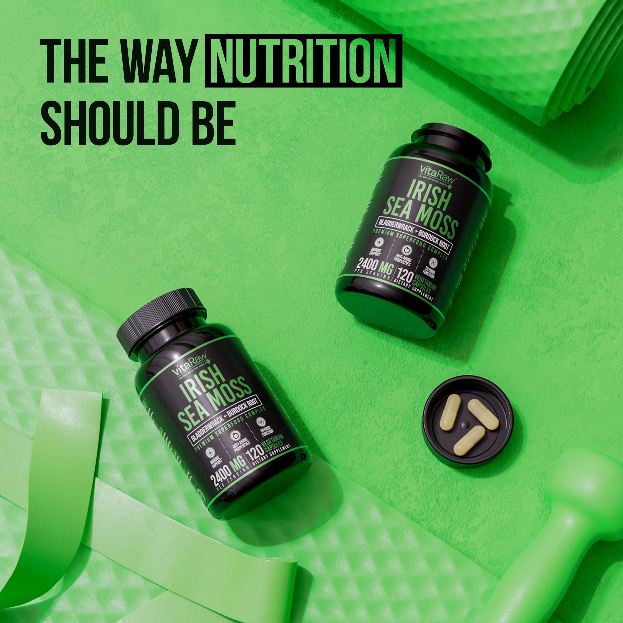 Daily routine with VitaRaw capsules, ready to take.