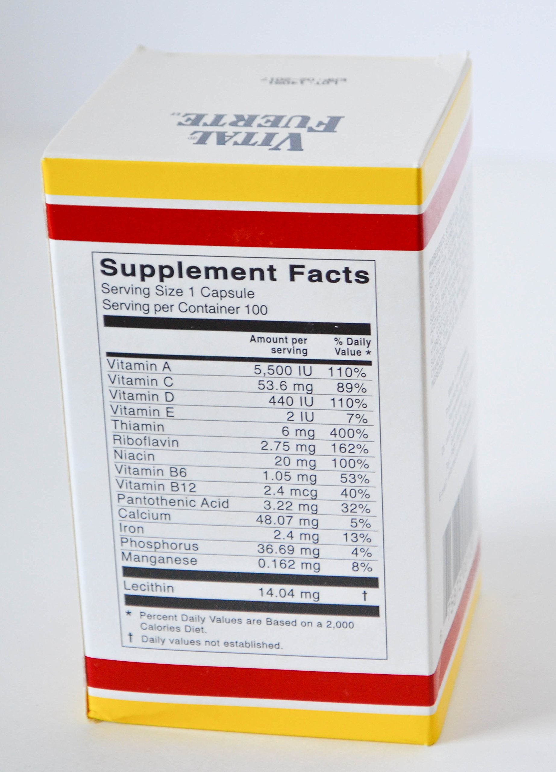 Vital Fuerte capsules closeup highlights antioxidants and immune-friendly nutrients.