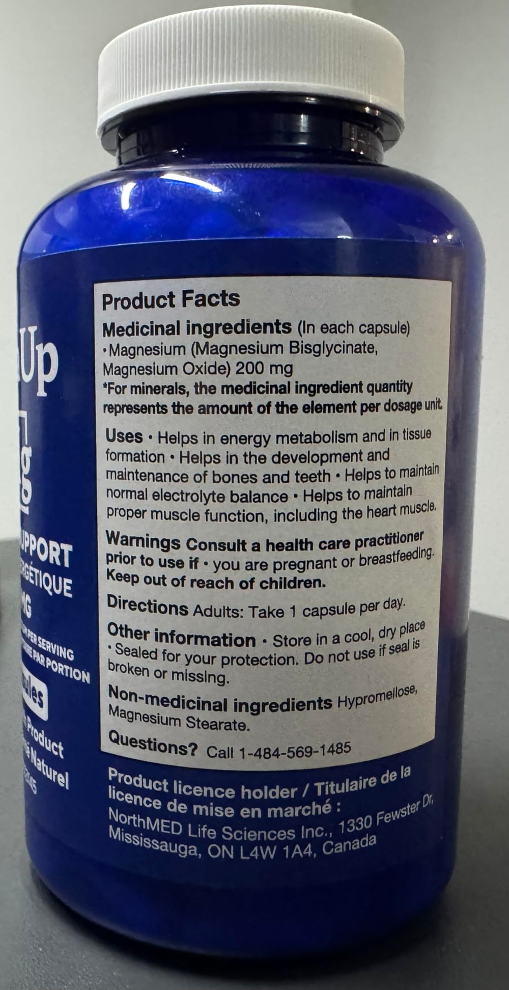 VitaUp USA-made label on bottle, signaling quality you can trust.