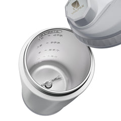 ChillMix in action blending powder with liquid for a smooth shake in 30 seconds.