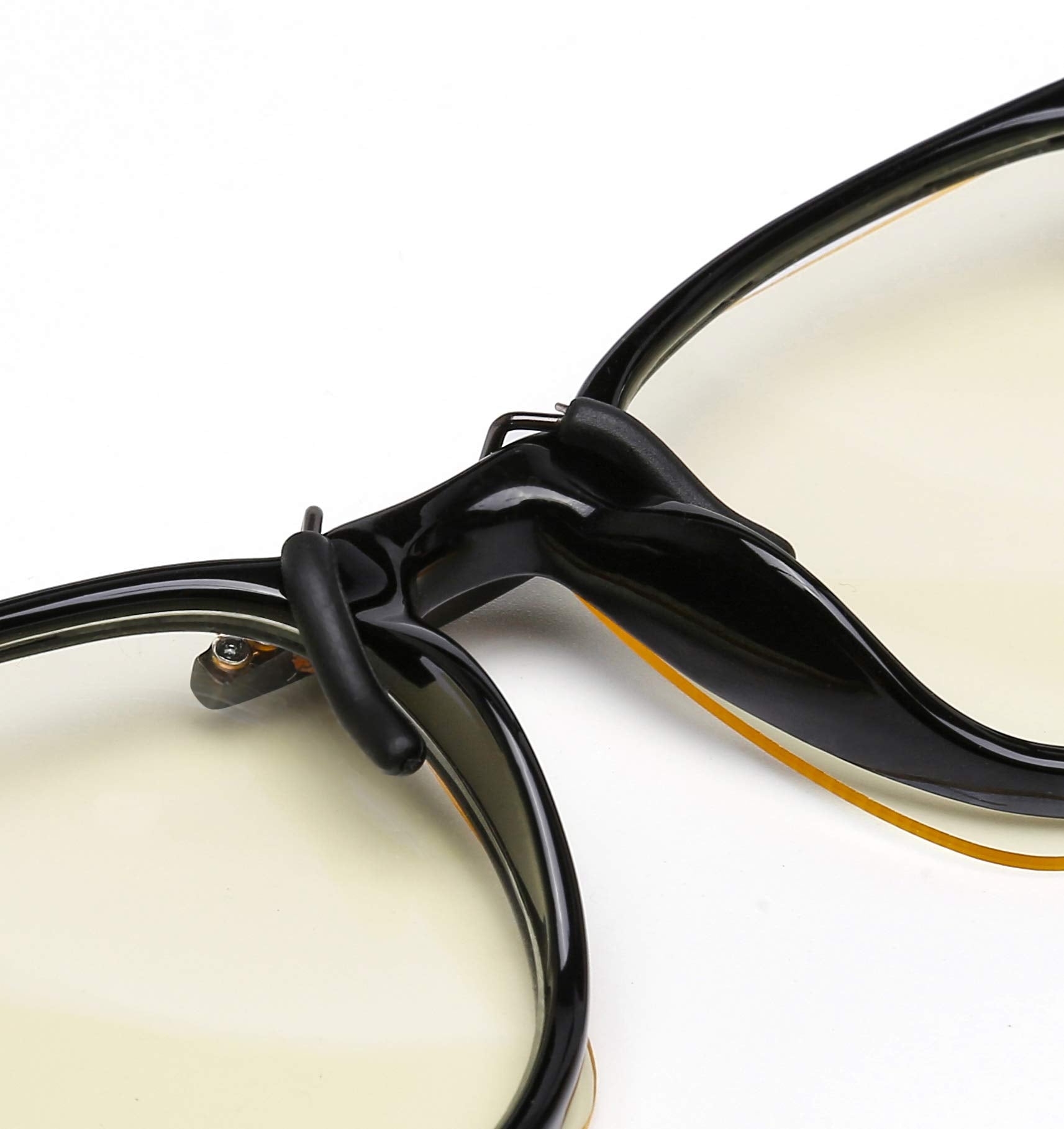 Vyzia office-use clip-on for comfortable all-day wear.