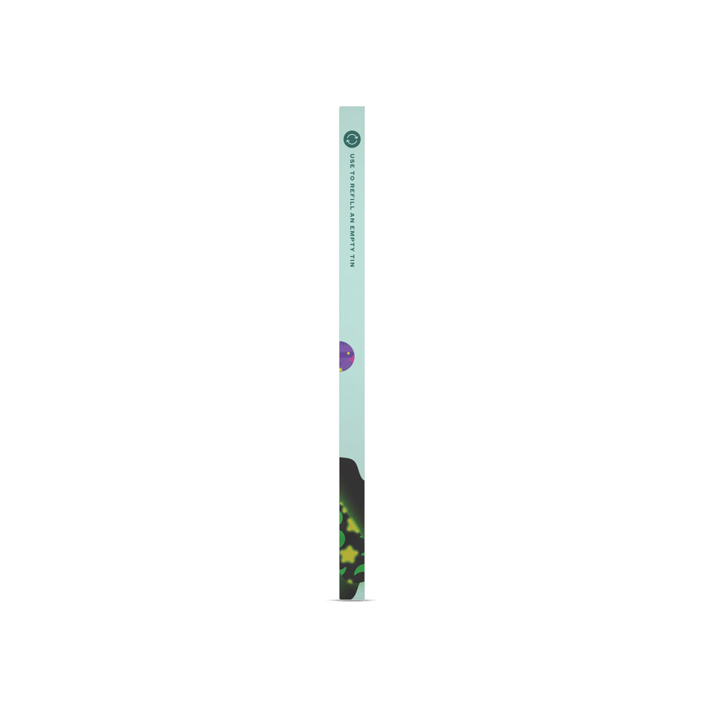 Welly includes 32 glow-in-dark bands for night play.