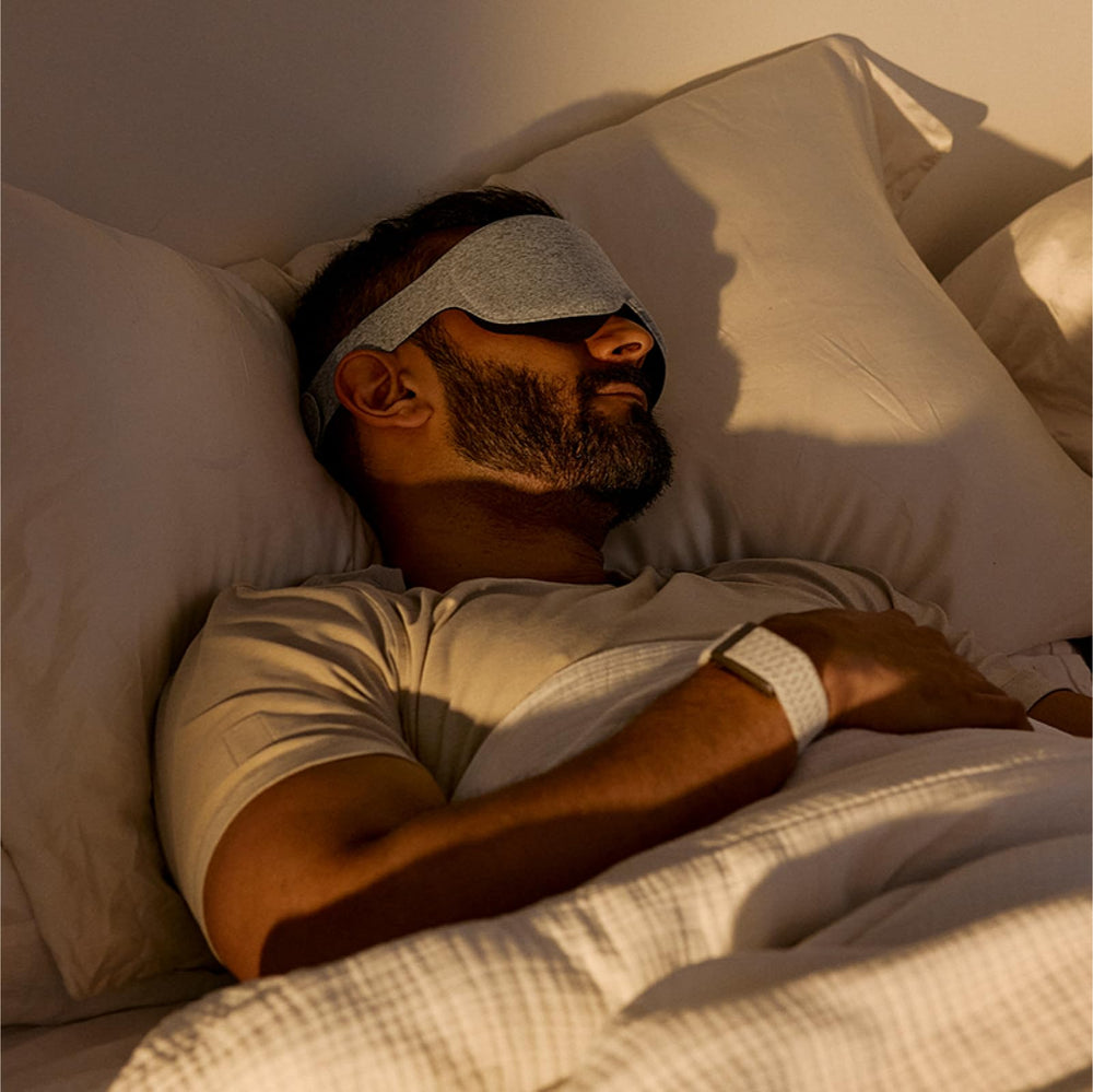 Close-up of the mask's contoured eye area reducing pressure.