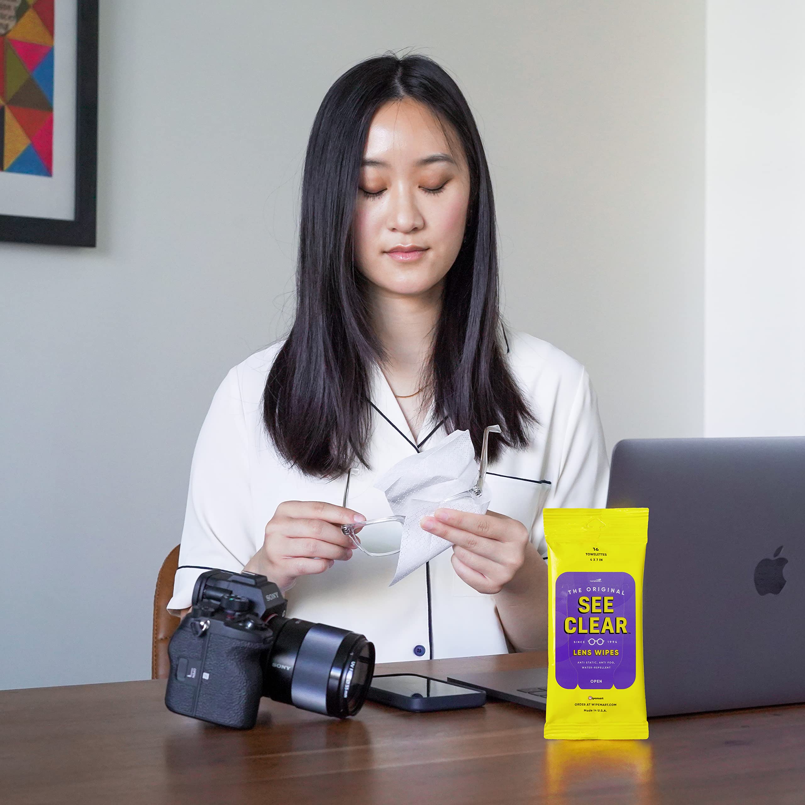 Wipemart See Clear sunglasses wiped to reduce glare