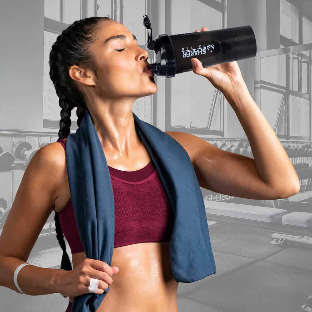 XTK shaker: color negro, ideal para uso diario y viajes al gimnasio.