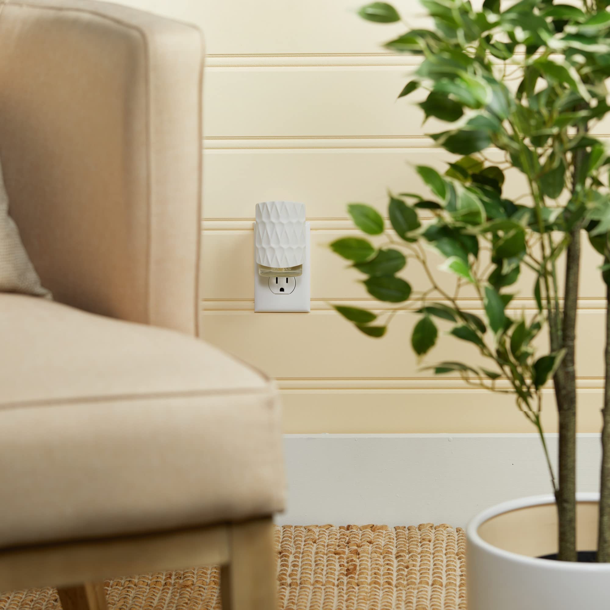 Yankee Candle ScentPlug diffuser compatible with refills for up to 30 days
