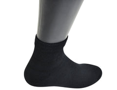 Yomandamor breathable Coolmax fiber keeps feet fresh during long wear.