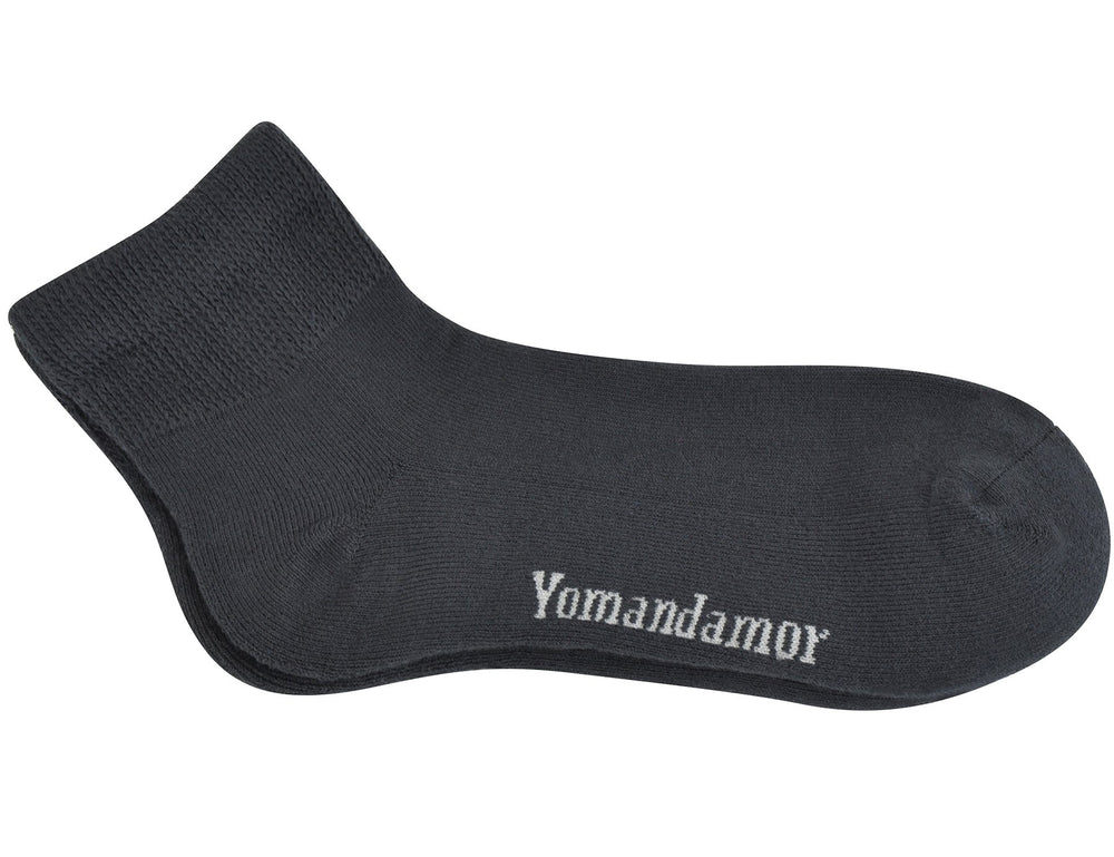 Yomandamor machine-washable socks for easy care and quick refresh.