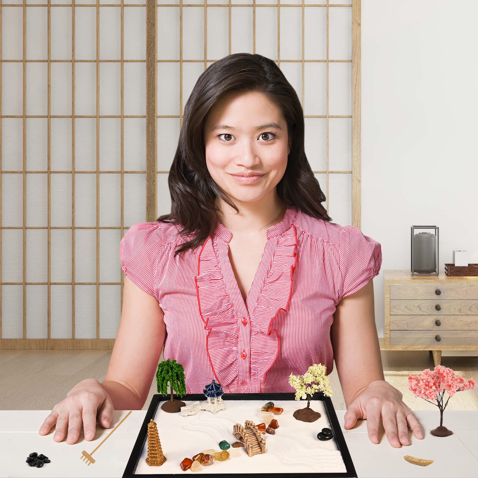 Yoquare Mini Zen Garden sand-white-display highlights calming texture.