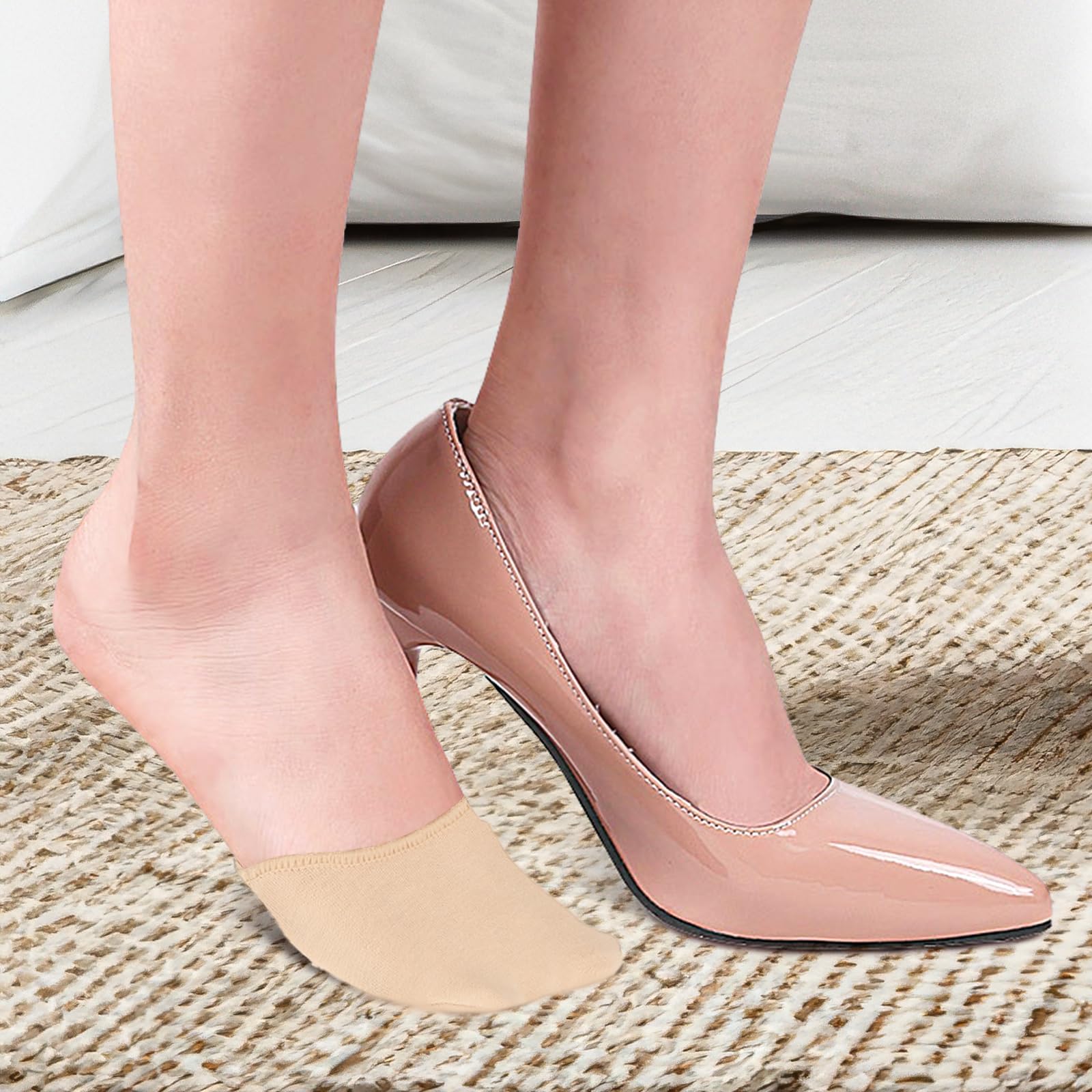 YUXIANLB soft-knit forefoot cushions provide cozy padding.